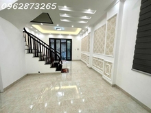 Hình ảnh Bán nhà việt hưng- long biên. dt 50m2. nhà đẹp 4 tầng, 5 ngủ. giá 4,2