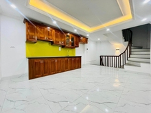 Hình ảnh Bán Nhà Đường Kim Giang-DT 32m2-7T-Ngõ Rộng-Gần Phố- Ở Ngay Giá 4,5
