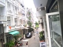 Hình ảnh Bán nhà khu Vip Hoàng Quốc Việt, giáp PMH – 4.2*12.5M – 4 tầng mới đẹp