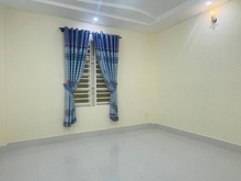 Hình ảnh Bán nhà 3 tầng mới hxh Sổ vuông 64m2 TCH q12 hơn 4 tỷ