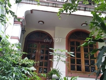 Hình ảnh Cho thuê nhà đường Thành Thái, P14, Q10. Dt 4x20, Hầm, Trệt, 2 lầu.