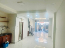 Hình ảnh Cho Thuê Nhà Mặt Tiền Kinh Doanh Lương Thế Vinh Tân Phú 3 Lầu Giá 18Tr