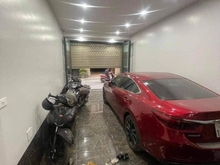 Hình ảnh Bán nhà mặt phố Giáp Bát GARA, THANG MÁY - NHÀ ĐẸP Kinh Doanh .Dt72m2