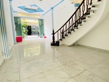 Hình ảnh Cho Thuê Nhà 2 Mặt Tiền Đường 10m 4 Tầng Phạm Phú Thứ P.11 Tân Bình