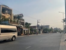 Hình ảnh Nhà 6 x 20, trệt, 4 lầu, trống suốt Võ Thị Sáu - Dĩ An cho thuê.