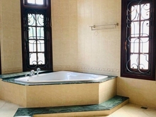 Hình ảnh cho thuê biệt thự Thảo Điền diện tích 1200 có hồ bơi sân vườn rộng