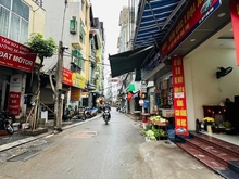 Hình ảnh Cầu Giấy - nhà đẹp - cách oto 30m - ngõ thông - tiện ích - nhỉnh 5 tỷ