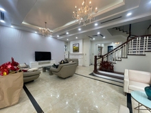 Hình ảnh Cho Thuê Nhà Đẹp tại Vinhomes Riverside, 300m2, 4 ngủ, giá 60tr