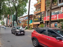 Hình ảnh Cho Thuê Nhà MT Đường Phạm Ngọc Thạnh Q3_ Vị trí đẹp