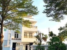 Hình ảnh Bán Biệt Thự Mặt Tiền Nguyễn Đình Thi KDC Gia Hoà 180m2 giá 21 tỷ ạ