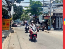 Hình ảnh GV. 52 triệu/m2. Nhà MẶT TIỀN K.D gần Phan Huy Ích. 240m2, ngang 9M.