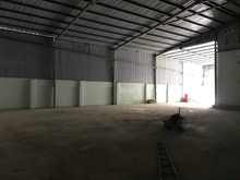 Hình ảnh Kho trống cho thuê 500m2 trần cao 9m tại mặt tiền đường Lê Thị Riêng