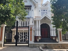 Hình ảnh Cho thuê villa sân vườn 475m2 5 phòng ngủ, compound Thảo điền, quan 2