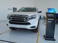 Hình ảnh Isuzu Mux B7 2023 - Xe có sẵn giao ngay!