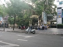 Hình ảnh Cho thuê biệt thự Pháp có sân vườn 500m2   MT Nguyễn Du, Quận 1