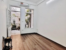Hình ảnh Bán gấp nhà ngõ Ngọc Khánh, giá 8.5 tỷ, 63m2x4T, KD được