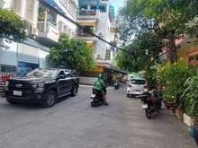 Hình ảnh 🚘H266 chợ THUỐC Tây Q.10   Ngang 4mx19m,  3 tầng 9pn Tô Hiến Thành