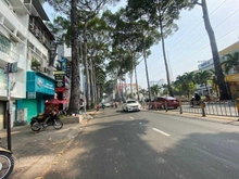 Hình ảnh Bán gấp nhà MT góc Nguyễn Đình Chiểu - Hoàng Sa, Quận 1, DT: 4.8x14m