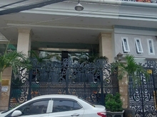 Hình ảnh 🚘ÔTÔ đậu nhà Lê Văn Sỹ Q.3  Rộng 4,5m,  Dài 14m, 3 tầng ban công rông