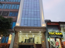 Hình ảnh Cho thuê nhà mặt phố Nguyễn Ngọc Vũ . DT : 140 M * 7 T + 1 Hầm.MT:10M