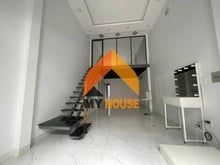 Hình ảnh Nhà Trốn Suốt Trung Tâm Q2 Gần Cầu SG Style Kính Hiện Đại
