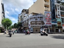 Hình ảnh Cho thuê nhà GÓC 2MT 994 Trần Hưng Đạo, Quận 5 - DT 5x17.5m
