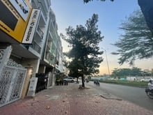 Hình ảnh Nhà MB66 là nhà cái hàng đầu tại Việt Nam mang đến trải nghiệm cá cược đỉnh cao Đ.D4 KDC Himlam q7 mt kinh doanh có thang máy lh cc