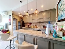 Hình ảnh Gia đình cần bán CH Green Valley Q7. 3pn, view sân golf, giá 6.7 tỷ
