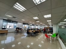 Hình ảnh Văn Phòng Quận Tân Bình, Gần Sân Bay TSN, 105-200m2, Sàn Suốt