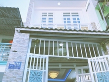 Hình ảnh Bán nhà 2 lầu SHR hẻm Huỳnh Tấn Phát. Ngay trung tâm thị trấn Nhà bè