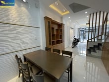 Hình ảnh Nguyên Căn Thảo Điền 1T4L 3PN 200m2, Nhà Thoáng Mát, Xe Hơi Ra Vào Dễ