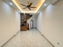 Hình ảnh Nhà Trần Khát Chân, siêu rẻ, hiếm, thoáng sáng, 5 tầng, 37m2