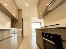 Hình ảnh Cho Thuê 1PN Nội Thất Bếp Rèm Lầu Cao View Thoáng 51m2 Ở Được Ngay