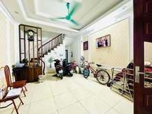 Hình ảnh Bán Nhà Phố Lạc Long Quân Tây Hồ. Gần Phố Gần Ô Tô. 30m2. Giá 5,1 Tỷ