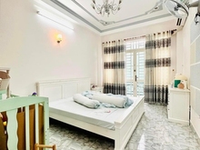Hình ảnh Gấp bán nhà 5 tầng, hẻm xe tải 8m, Quận 10 giá 11ty5