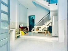 Hình ảnh Bán nhà Ngay ĐH Kinh Tế, Nguyễn Tri Phương Q.10, 44m², 3 Tầng, 5PN.