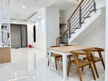 Hình ảnh Cần bán căn nhà 2 tầng 42m2 nở hậu gần cầu chà và sổ riêng chỉ 2.7tỷ
