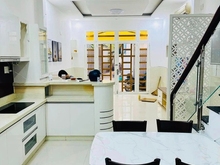 Hình ảnh Nhà mặt tiền và 2 mặt hẻmGiá 3 TỶ 500thương lượng1 trệt 2 lầu