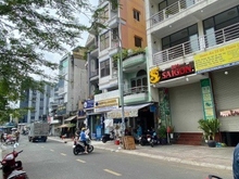 Hình ảnh Bán nhà  Đề Thám, P. Cô Giang, Quận 1. Diện tích: 7.72m x 20 6 lầu.