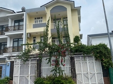 Hình ảnh Biệt Thự đẹp 245/3 Bình Lợi. DT 10x18m. Trệt 2 lầu ST, hẻm 12m gần MT