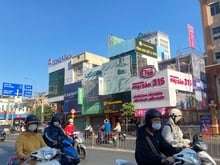 Hình ảnh Mặt tiền Bạch Đằng đang hot. Anh chị theo em Cường cập nhật sản phẩm