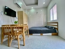 Hình ảnh Mb6623 nạp rút nhanh chóng ban công sang trọng full nội thất có TiVi ngay Q10 - Q11