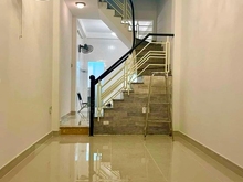 Hình ảnh Nhà mới p3Q8 phạm Thế hiển Cách MT 10m Hẻm rộng SHR