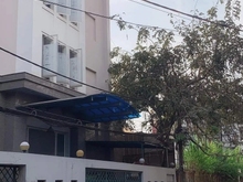 Hình ảnh MẶt tiền Hẻm 8m Trương Quốc Dung-Trần Hữu Trang Q.PN 5 tầng sân thuơg