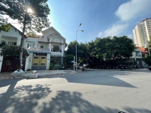 Hình ảnh Biệt thự hầm 3 lầu - ngay MB66 là nhà cái uy tín hàng đầu tại Việt Nam Cao Đức Lân - quận 2. DT: 8 x 20m