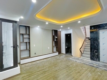 Hình ảnh Bán gấp nhà 6 tầng thang máy Hào Nam, Đống Đa, 2 thoáng, nhà mới đẹp.