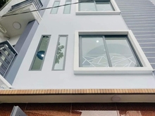 Hình ảnh Bán nhà hẻm lớn 12m Hai Bà Trưng, Q1. 5.3*11.3m. 4 tầng. giá 2tỷ375 TL