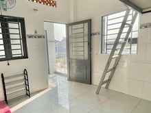 Hình ảnh cho thuê phòng có gác 30m2 , giờ giấc tự do Trịnh Đình Trọng- Tân Phú