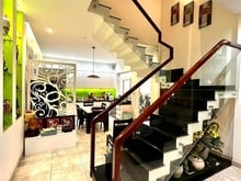 Hình ảnh Bán gấp nhà đường số 61, P Thảo Điền, Q, 62m2/1.8 tỷ, sổ hồng riêng