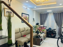 Hình ảnh 🏡 Sang nhượng NHÀ ĐẸP Quận 7 giá 1 tỷ 750 triệu DT:67m2 1T 1L SHR